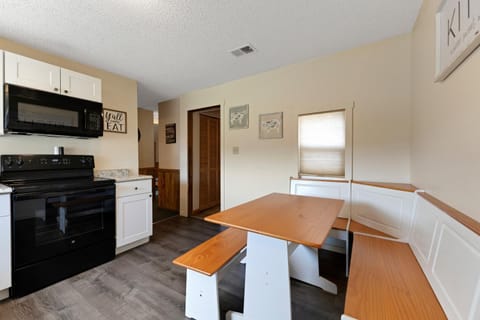 Yogi Bear's Jellystone Park Camp-Resort in Estes Park House in Rocky Mountain National Park