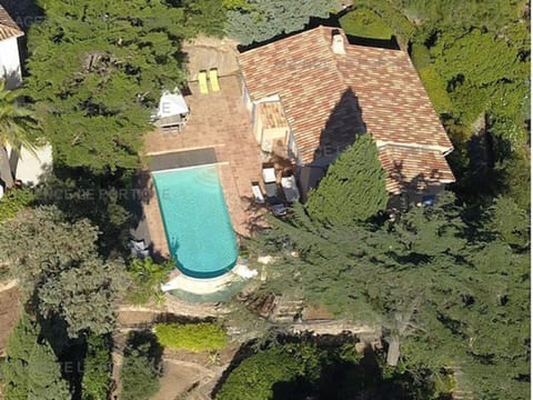 Le Lavandou : Villa 4 chambres, piscine privée et climatisation - FR-1-803-76 Villa in Le Lavandou