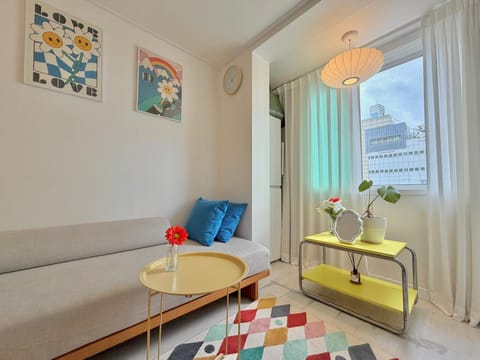 Bed, TV and multimedia, View (from property/room), Living room, Bedroom