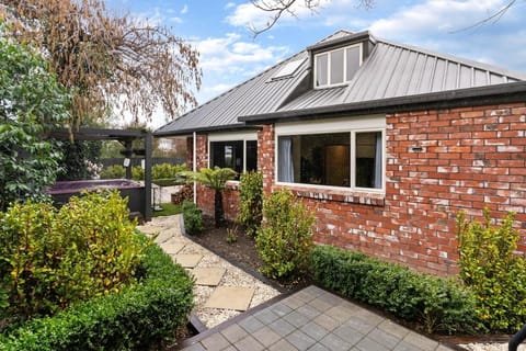 Property building, Garden
