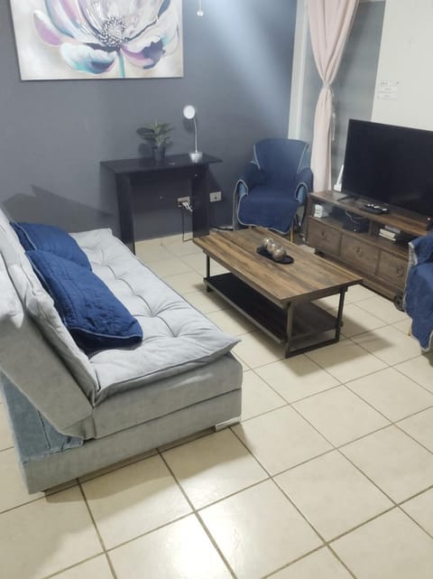 Linda casa acogedora a 12 min de Plaza Antea Facturamos House in Santiago de Queretaro