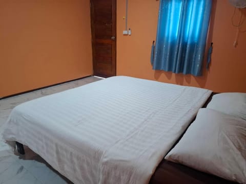 ฟาดิลบังกะโล fadel bangalow Bed and Breakfast in Krabi Changwat