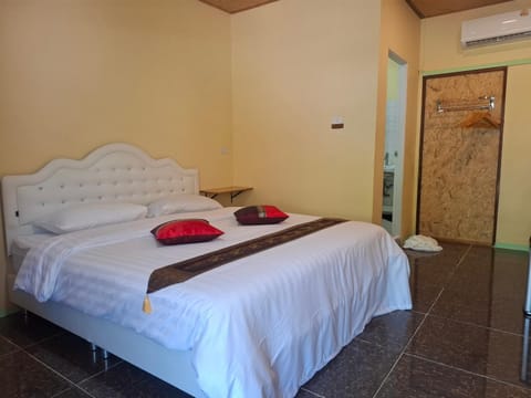 ฟาดิลบังกะโล fadel bangalow Bed and Breakfast in Krabi Changwat