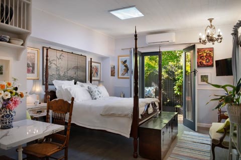 Seating area, Bedroom