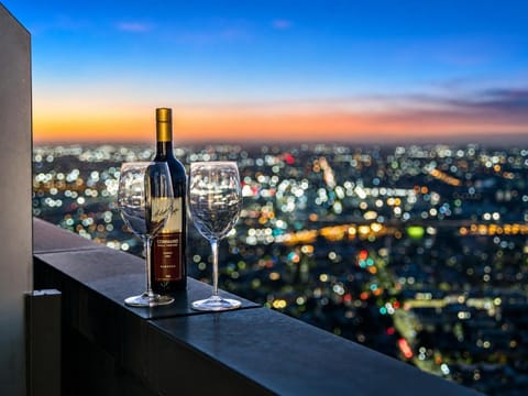 Food and drinks, City view, Drinks, Alcoholic drinks