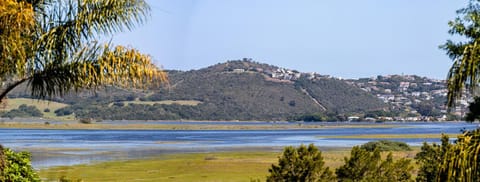 Knysna Lagoon - On the Water's Edge Chalet in Knysna