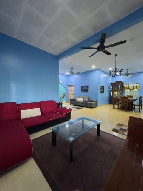TV and multimedia, Living room, Dining area, Guests