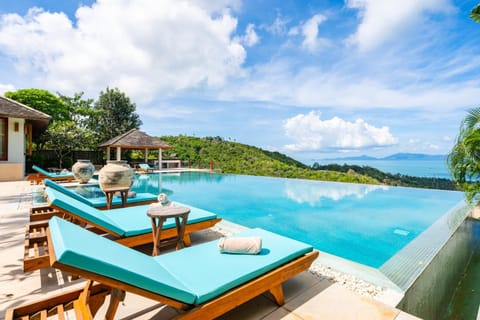 Natural landscape, Balcony/Terrace, Mountain view, Pool view, Swimming pool