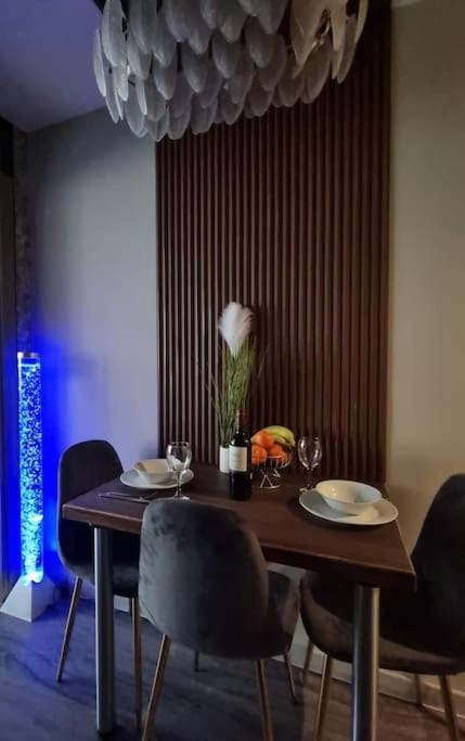 Food and drinks, Dining area