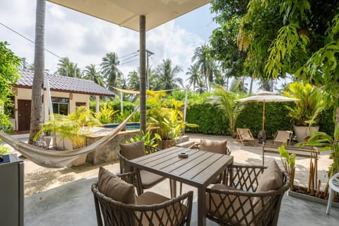 View (from property/room), Balcony/Terrace, Inner courtyard view