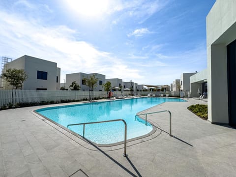 Elegant Family Villa with BBQ in the Heart of Yas near Yas Circuit - Formula 1 - Ferrari World - Sea World - Warner Brothers Villa in Abu Dhabi