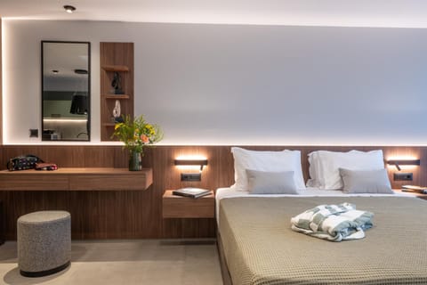 Bed, towels