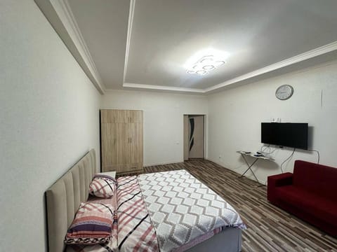 Bed, TV and multimedia, Bedroom, wardrobe