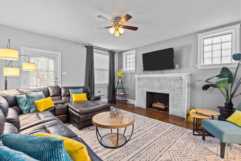 4500 Botanical Bliss Apartment in southwest garden