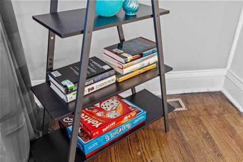 4500 Botanical Bliss Apartment in southwest garden