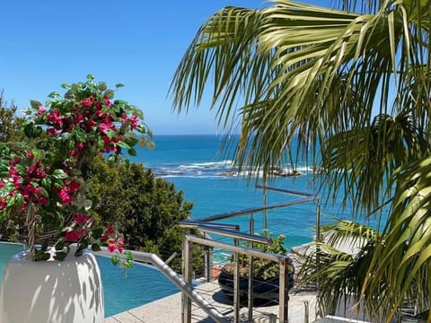 Day, Natural landscape, View (from property/room), Balcony/Terrace, Beach, Pool view, Sea view