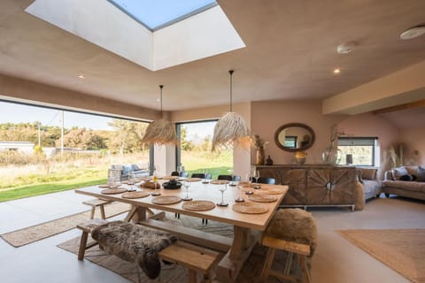 Du Cabana by Birch Stays House in Llyn Maelog