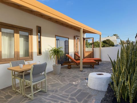 Patio, Balcony/Terrace, Dining area, Garden view, sunbed