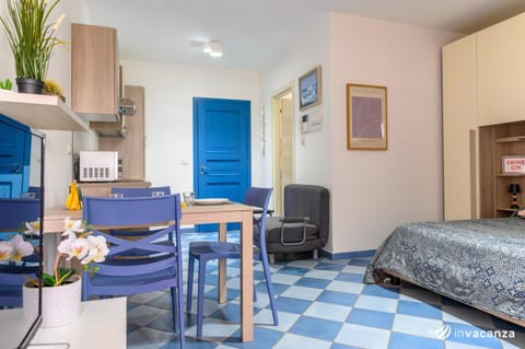 Dining area, Bedroom