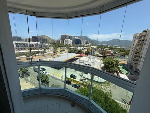 Property building, Day, Natural landscape, Bird's eye view, City view, Mountain view, Parking