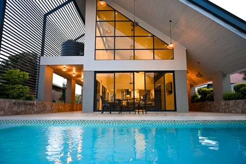 Property building, Swimming pool