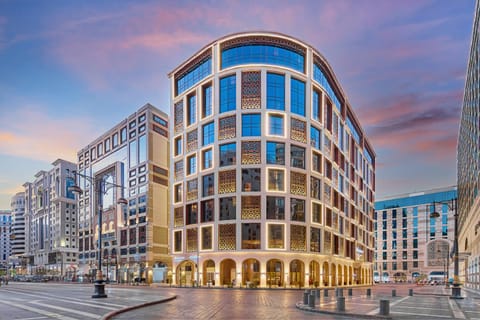 Property building, Day