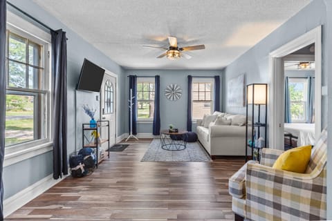 516 Sweet Cherry Escape House in Illinois