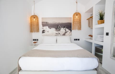 Cliff Aura Suites Apartment in Thera