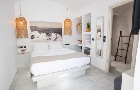 Cliff Aura Suites Apartment in Thera