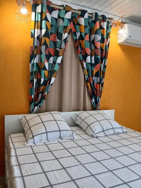 Bed, Bedroom, air conditioner