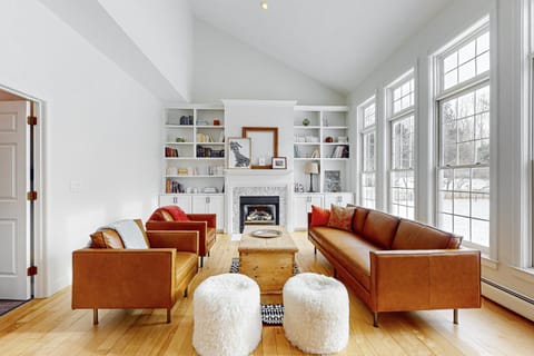 Blissful Wakes House in Shelburne