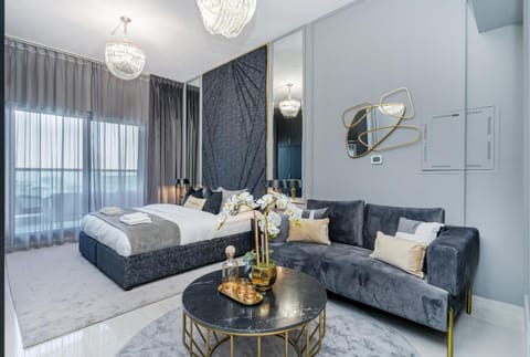 Bed, Photo of the whole room, Seating area