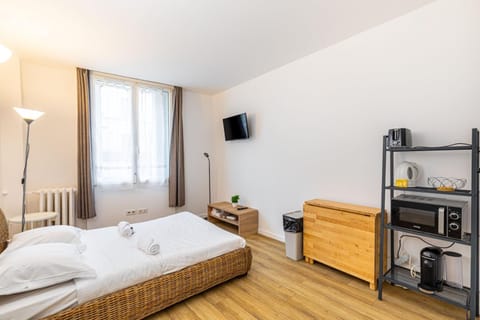 GuestReady - L'Petite Maison Rouge Apartment in Paris