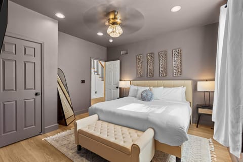 518 Wine Country Getaway House in Ozark Mountains