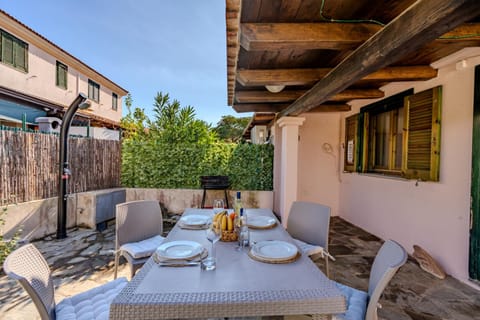 5min dalla Spiaggia La Cinta - Villetta Elegante a San Teodoro Apartment in Sardinia