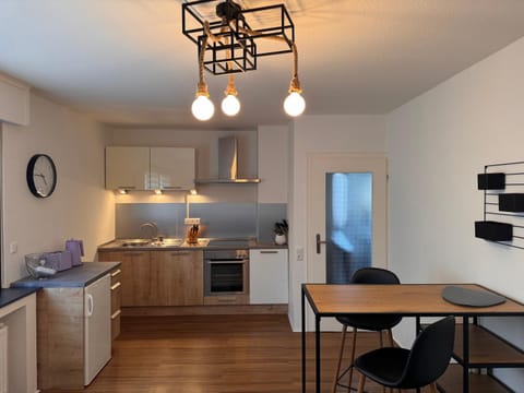 Kitchen or kitchenette, Dining area, dishwasher, oven, stove