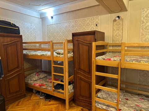 Property building, Restaurant/places to eat, Bed, Photo of the whole room, Bedroom, Swimming pool, Breakfast, bunk bed, wardrobe