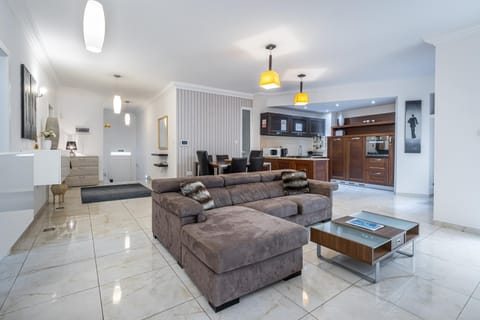 Kitchen or kitchenette, Living room, Seating area