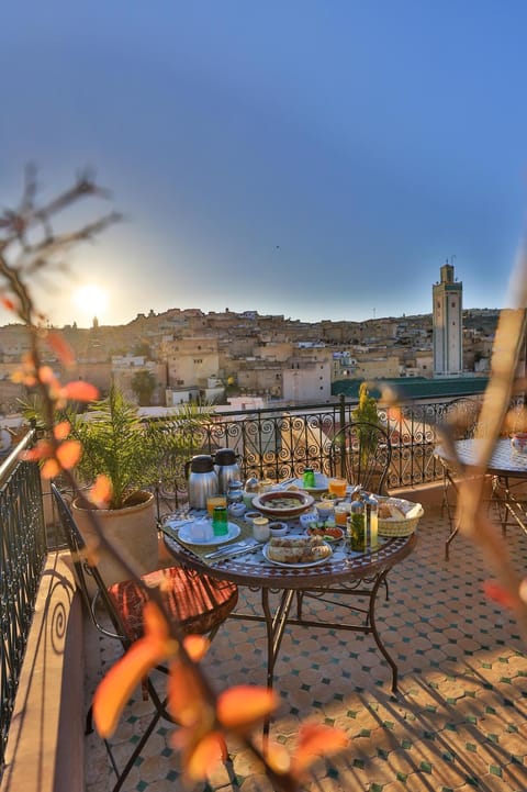 Patio, Day, Natural landscape, View (from property/room), Balcony/Terrace, Dining area, Lake view, Mountain view, River view