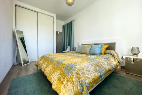 Bed, Bedroom, wardrobe