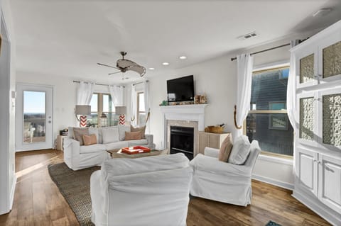 Here Comes The Sun by Sea Scape Properties House in Topsail Beach