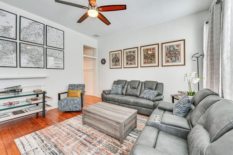 Family-Friendly Louisville Gem Prime Location! House in Louisville