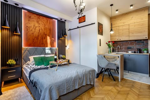 Bed, Kitchen or kitchenette