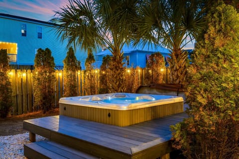 Big Bear Coastal Cabin Cabin in Garden City