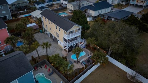 Big Bear Coastal Cabin Cabin in Garden City