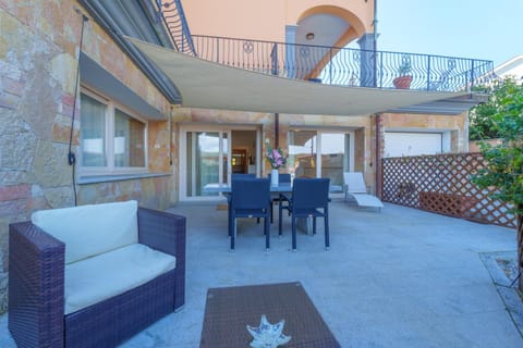 Patio, Balcony/Terrace, Dining area