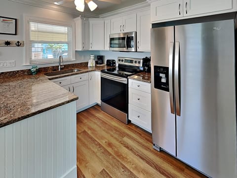 The Tides Retreat House in Estero Island