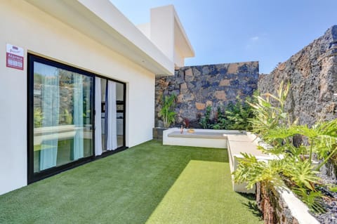 Patio, Garden, Garden view
