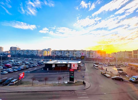 View (from property/room), City view, Street view