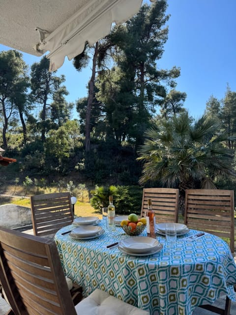 Dining area, Garden view